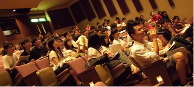 The teachers and students actively participated in the Q&A session.